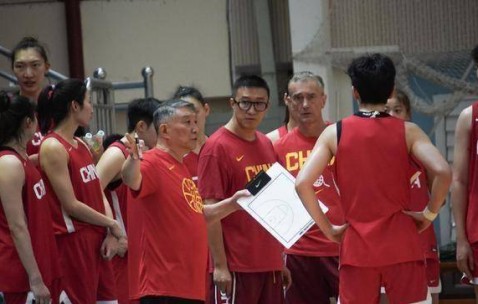 爱游戏官方平台 -包含波特兰开拓者迎意大利杯关键赛，窗口期战术微调，管理层满意，轮换策略成焦点的词条