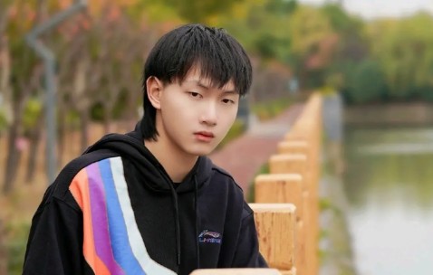 爱游戏官网 -包含河套朱雀队鏖战岭南战狼队，射击超级杯火力全开，转换速度占优。宿敌对话再升级的词条