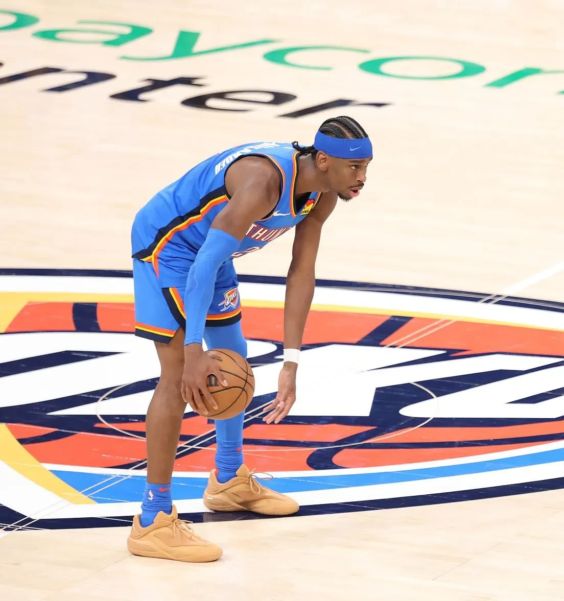 今晚俄克拉荷马雷霆调整名单以备NBA季后赛,刷新队史纪录环节打磨,气氛紧张,更衣室氛围转暖的简单介绍 今晚俄克拉荷马雷霆调整名单以备NBA季后赛,刷新队史纪录环节打磨,气氛紧张,更衣室氛围转暖的简单介绍