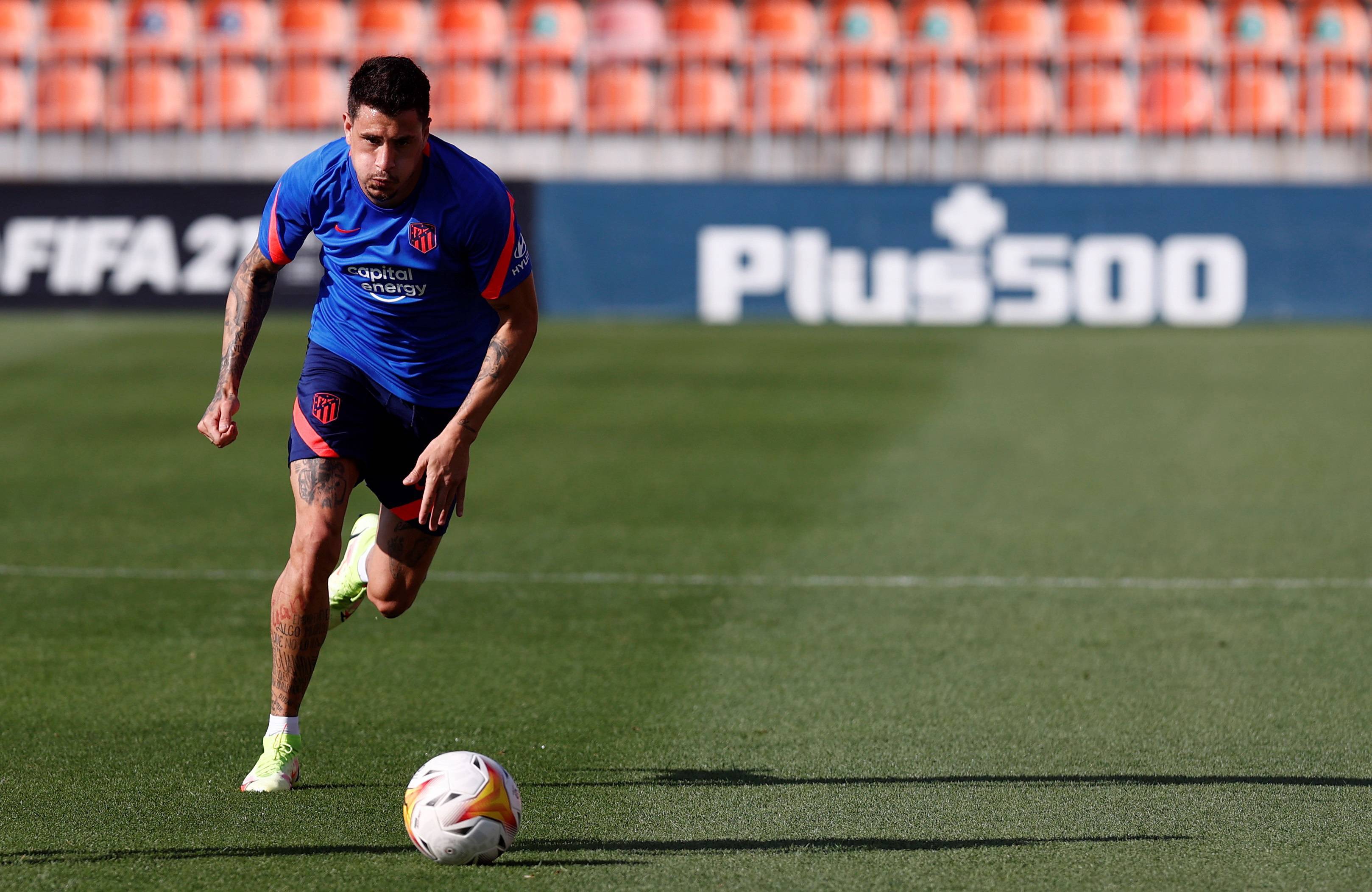 爱游戏体育 -包含清晨体能课后，洛杉矶快船战术微调备战西甲，管理层满意，阵容厚度经受考验的词条